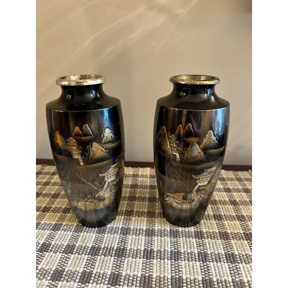 Vintage Japanese Black Lacquer Vases With Gold Scenic Detailing Pair Asian Decor - Picture 1 of 14